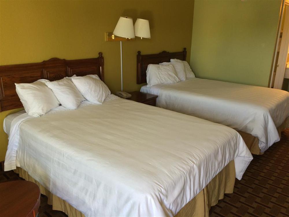 American Inn Princeton Room photo